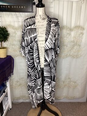 Chico’s Fronds Kaftan Covering Ruana Kimono Swim Cover up NEW! Retail $119